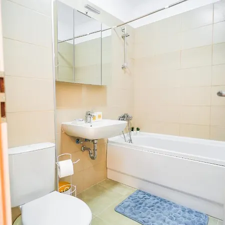 Contemporary Studio With Balcony - New Building 布加勒斯特 Exterior photo