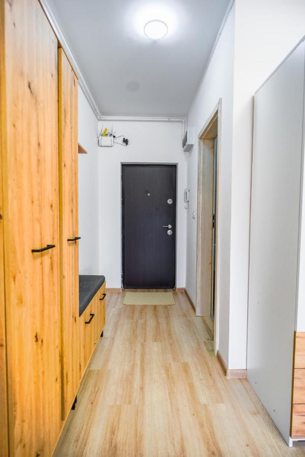 Contemporary With Balcony - New Building * 布加勒斯特